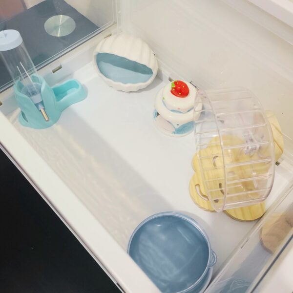 hamster enclosure